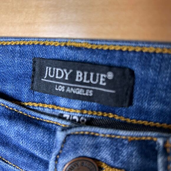 Judy Blue Jeans Womens Size 7/28 Medium Wash Tulip Raw Hem Cotton Blend - Picture 16 of 16
